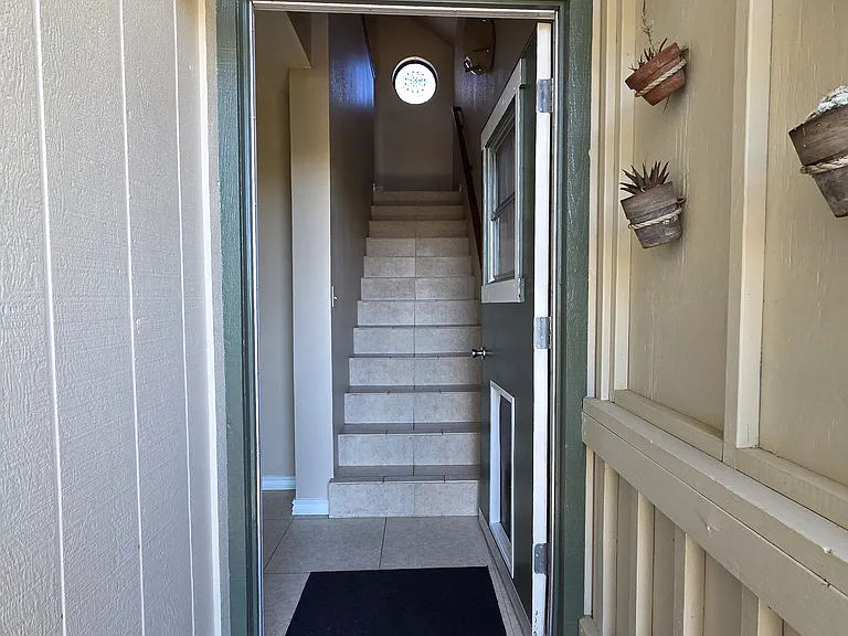 1745 Arliss Dr — Photo 6