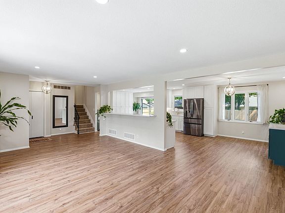 5th image of 8300 E Brookhollow Ln