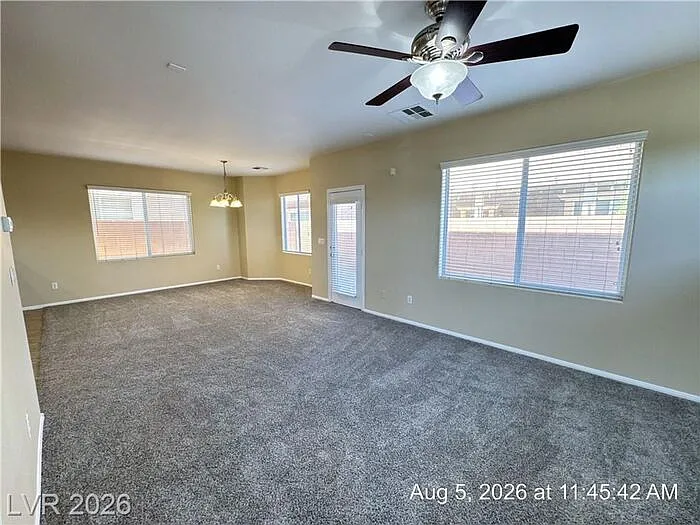 3 bed, 2.5 bath, 1915 sqft, $1,950 — Photo 4