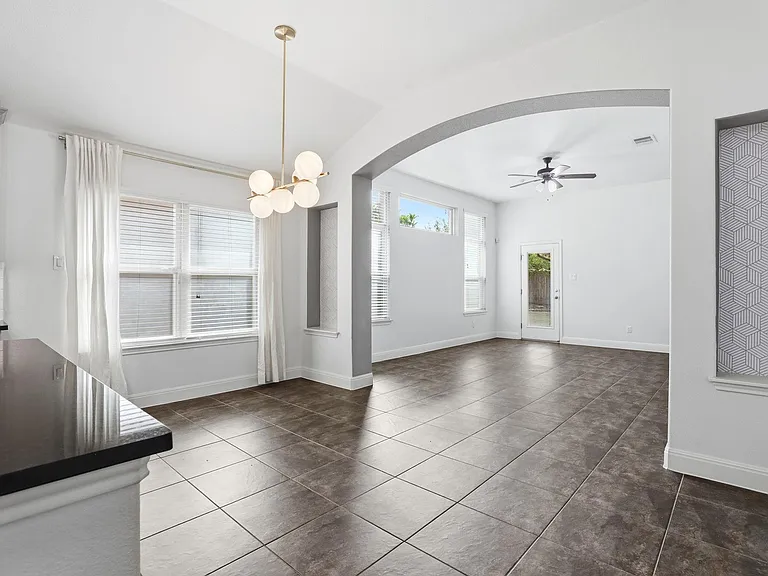 152 Stone View Trl — Photo 8
