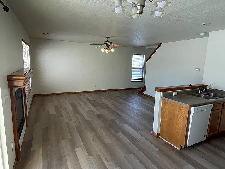 917 Whitetail Ct — Photo 6