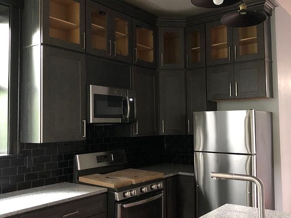 2nd image of 1339 N Maplewood Ave #3