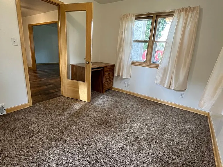 107 S Duluth Ave #1 — Photo 8