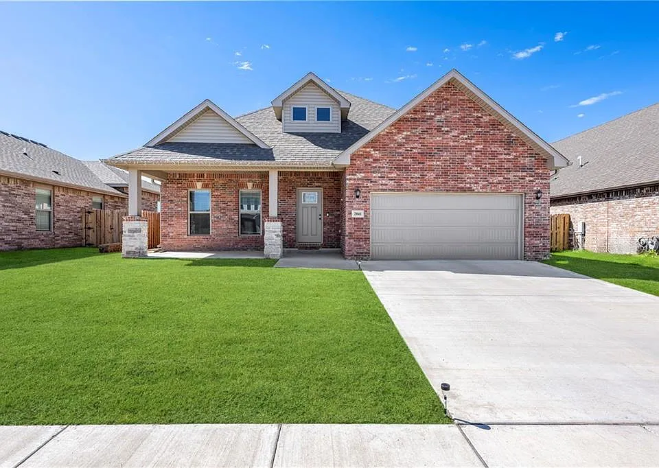 2041 Tallgrass Ter