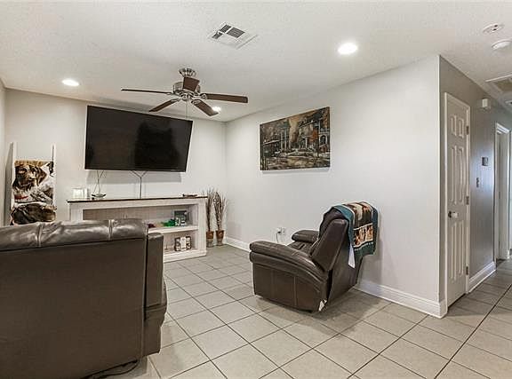 3rd image of 3313 Dauterive Dr
