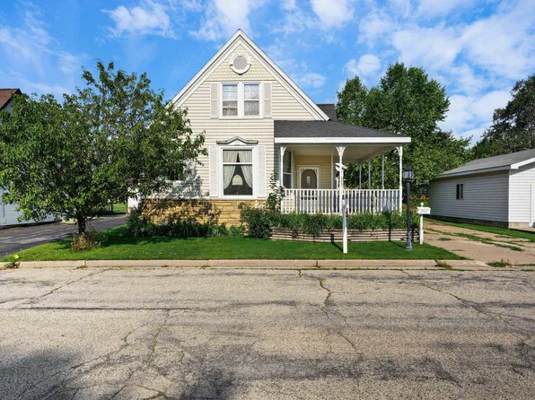 306 S Linn St, Dodgeville, WI 53533