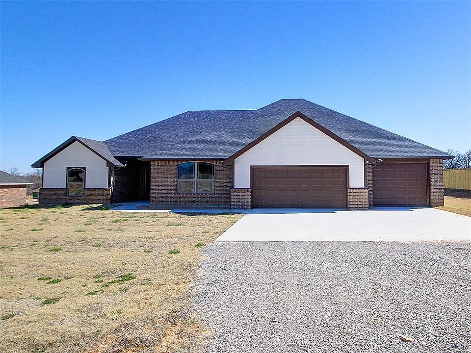 1st image of 15957 Pecan Rd