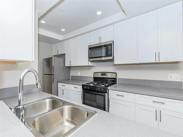 Briarwood Apartments — Photo 64