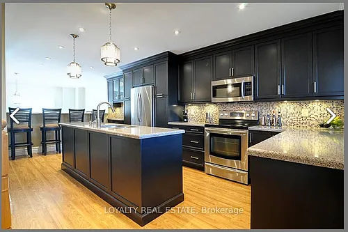 33 Sprucedale Way Photo 1