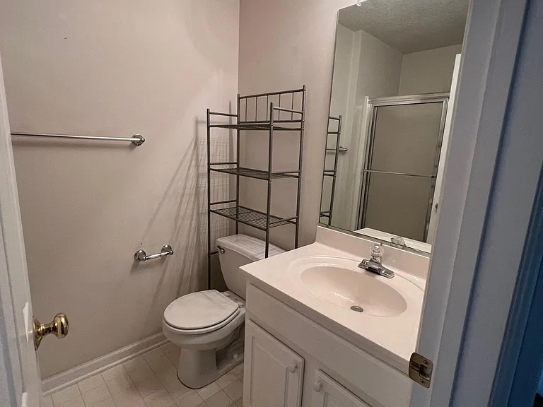 933 Scholastic Ct — Photo 18