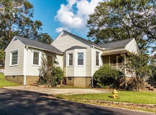 12 Center St, Taylors, SC 29687