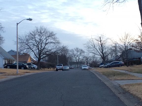 5th image of 107 Middlebury Ln