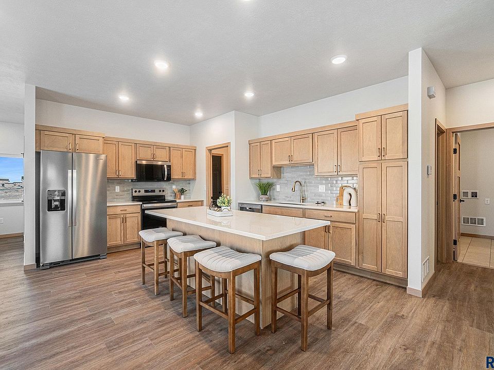 1st image of 5501 S Spirea Ave