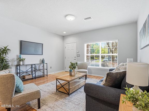 4th image of 8127 SUMMER GATE Court