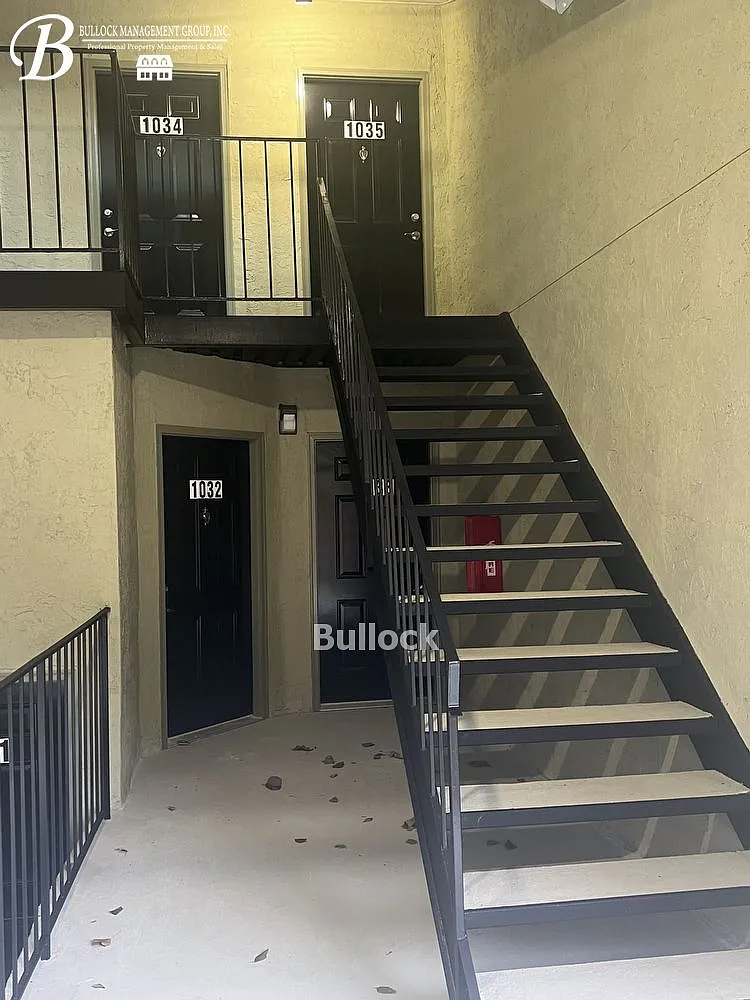 Beautiful 1BR 1BA Norcross Condo — Photo 3