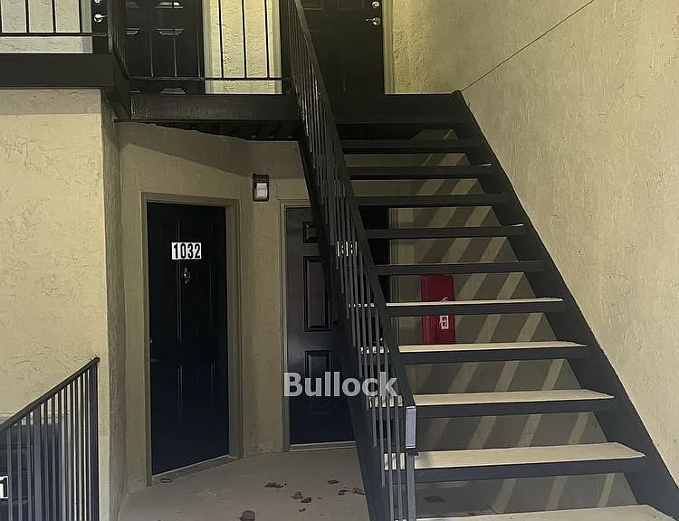 1035 Seasons Pkwy — Photo 3