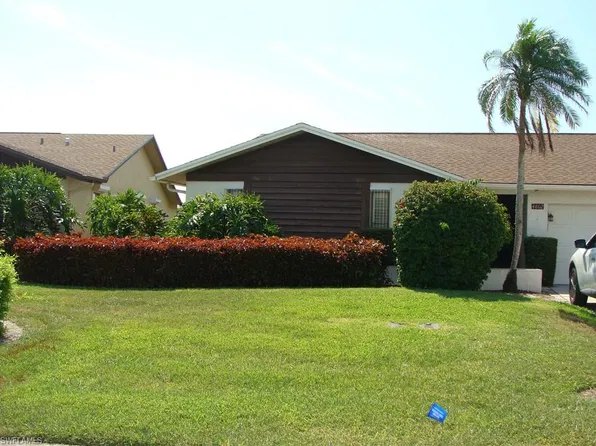 4802 Lakewood BLVD, NAPLES, FL 34112