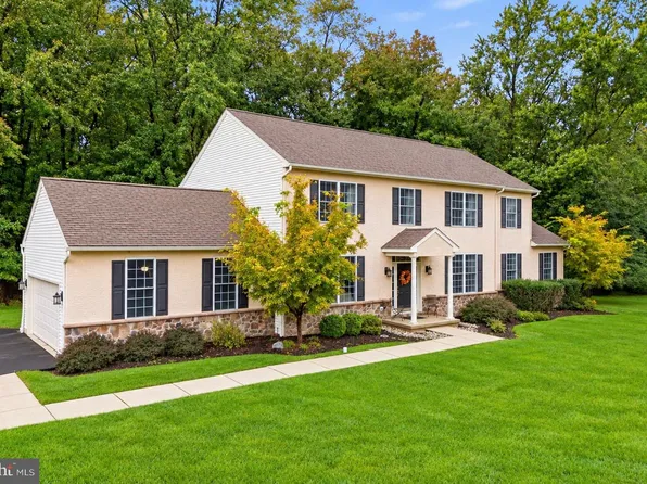 110 Country Ln, Lansdale, PA 19446