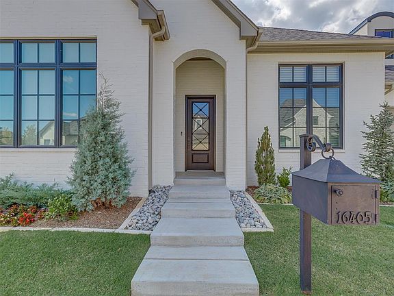 3rd image of 16405 Loire East Dr