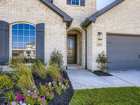 4th image of 1351 Elderberry Ct