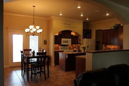 4th image of 8109 Alexandria Ave
