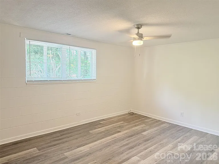 110 N Peterson St — Photo 10
