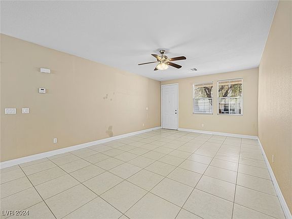 3rd image of 119 Cadrow Castle Ct