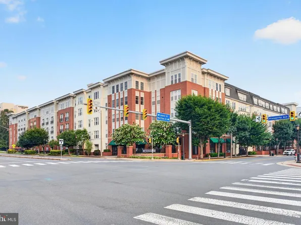 2655 Prosperity Ave APT 311, Fairfax, VA 22031