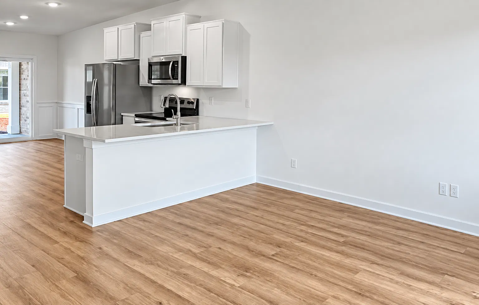 3 bed, 1446 sqft, $1,795 — Photo 3