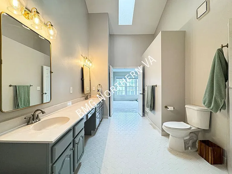 6600 Dunwich Way — Photo 22
