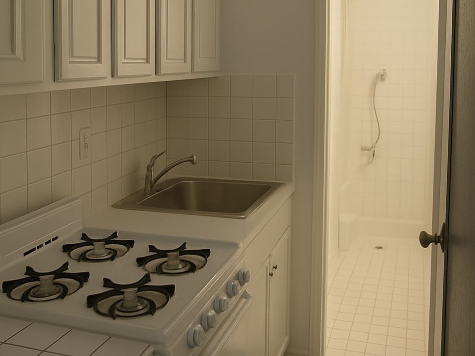 2nd image of 160 Mott St #3-R