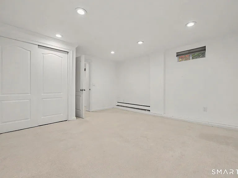 130 W Norwalk Rd — Photo 24