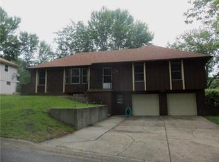 305 Gaines Rd, Excelsior Springs, MO 64024