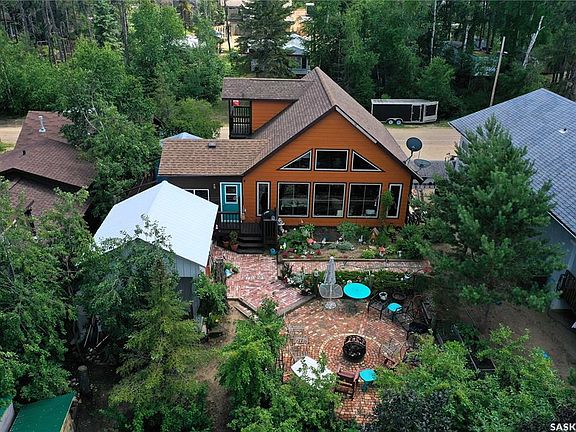 2nd image of 621 Pine DRIVE
