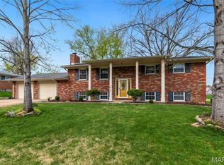 2933 W Adams St, Saint Charles, MO