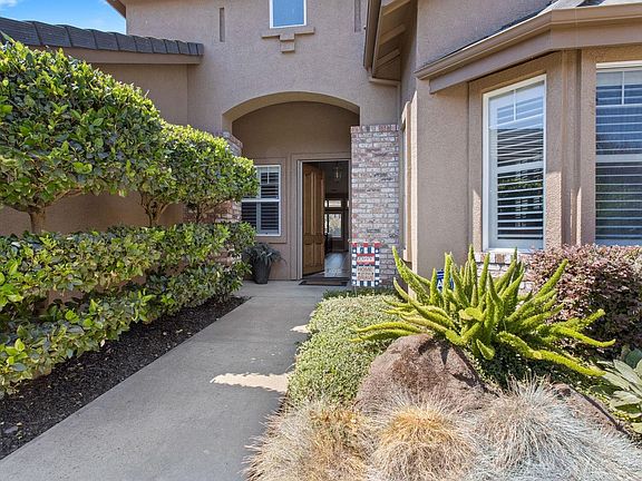 4th image of 4523 Pebble Beach Dr