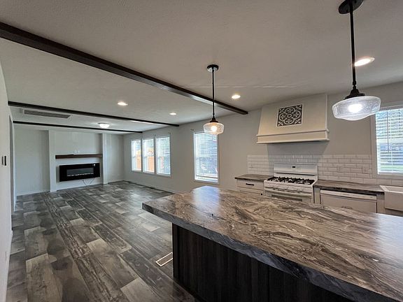 3rd image of 89 Robin Rd #89ROBI