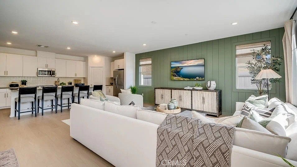 1st image of 345 Deer Lake Way