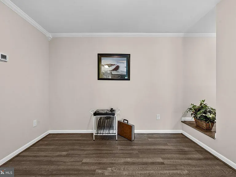 11240 Chestnut Grove Sq #157 — Photo 24