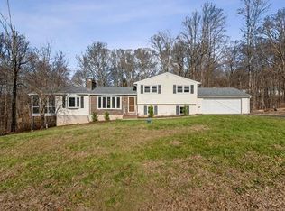 90 Humming Bird Dr, Northford, CT 06472