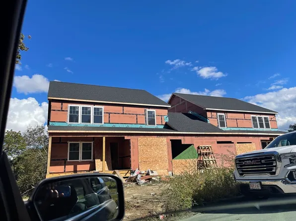 29 N Steele St, Worcester, MA 01607