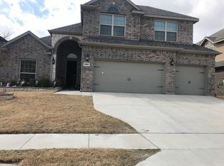 9809 Yellow Cup Dr, Fort Worth, TX 76177