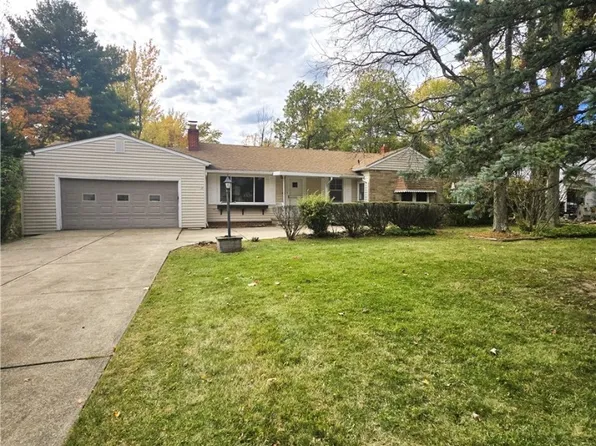 13505 Old Pleasant Valley Rd, Middleburg Heights, OH 44130