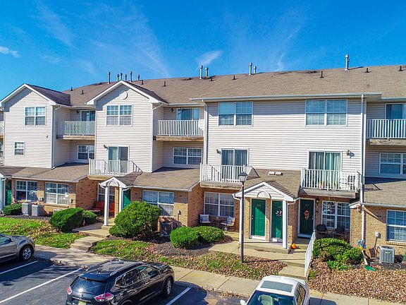 2nd image of 804 Bermuda Dr #618