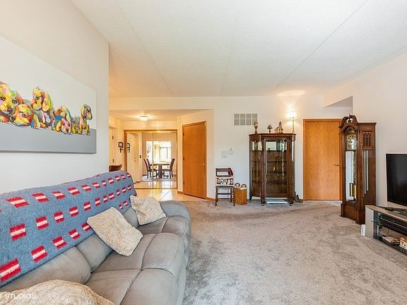 3rd image of 6411 Pine Trl #1