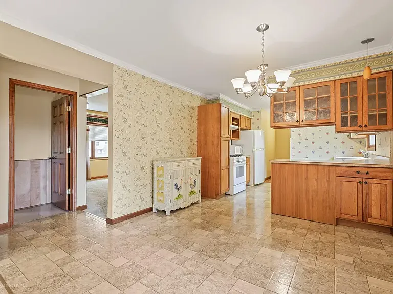 1229 Dogwood Dr — Photo 4