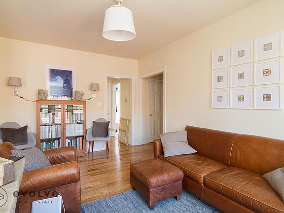 2nd image of 622 W Cornelia Ave #6285S3