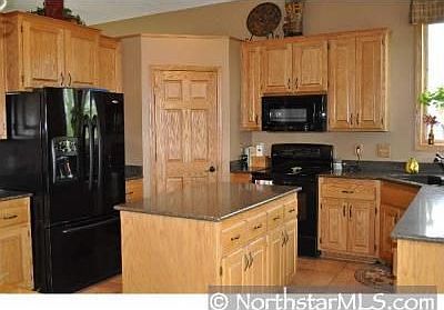 4th image of 13587 Oakwood Dr
