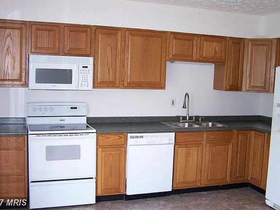 4th image of 5274 Mulberry Ct