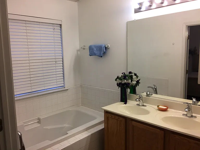 2830 Barrymore St #102 — Photo 12